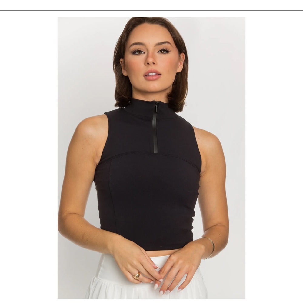 NWT goldhinge day to night quarter zip top